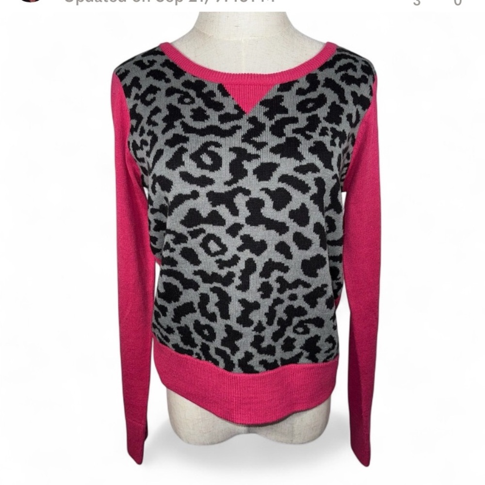 Jack BB Dakota Pink and Black Leopard Print Sweater in great used condition